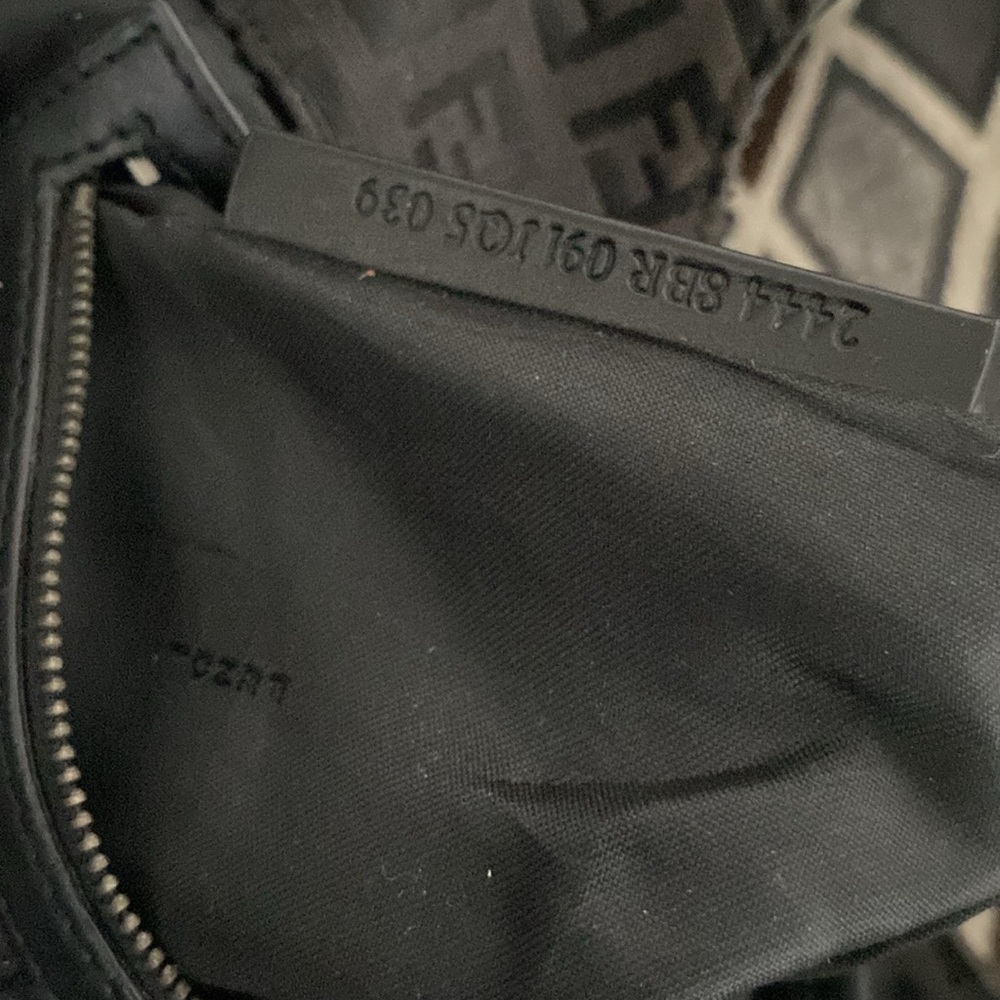 FENDI Vintage Rare Shoulder Bag - Picture 10 of 11